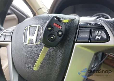 2010 Honda Accord 2.4 Ex из США, поврежденный, VIN 1HGCP2F7XAA144306